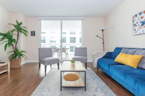 Absolutely Beautiful 1 BR Paradise with a Huge balcony